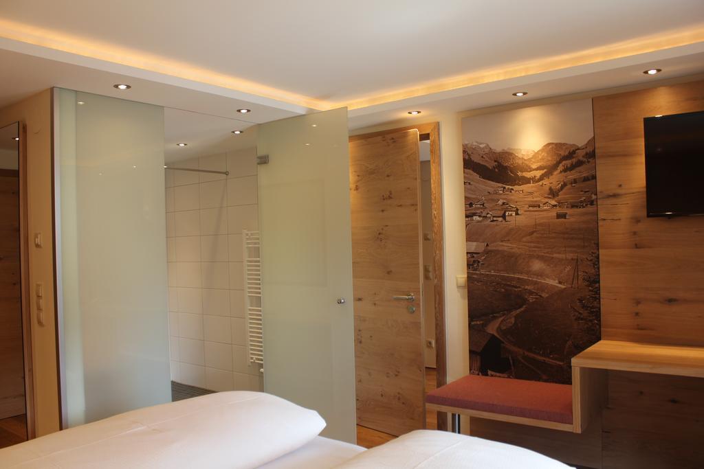 Hotel Garni Laerchenhof Lech am Arlberg Pokoj fotografie
