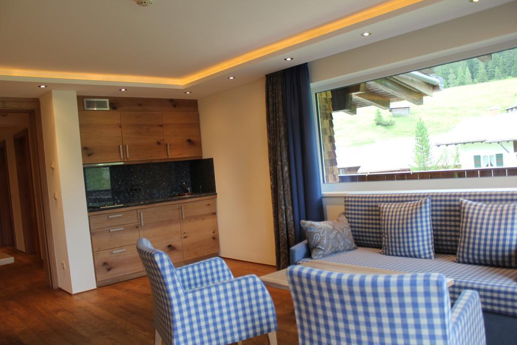 Hotel Garni Laerchenhof Lech am Arlberg Pokoj fotografie