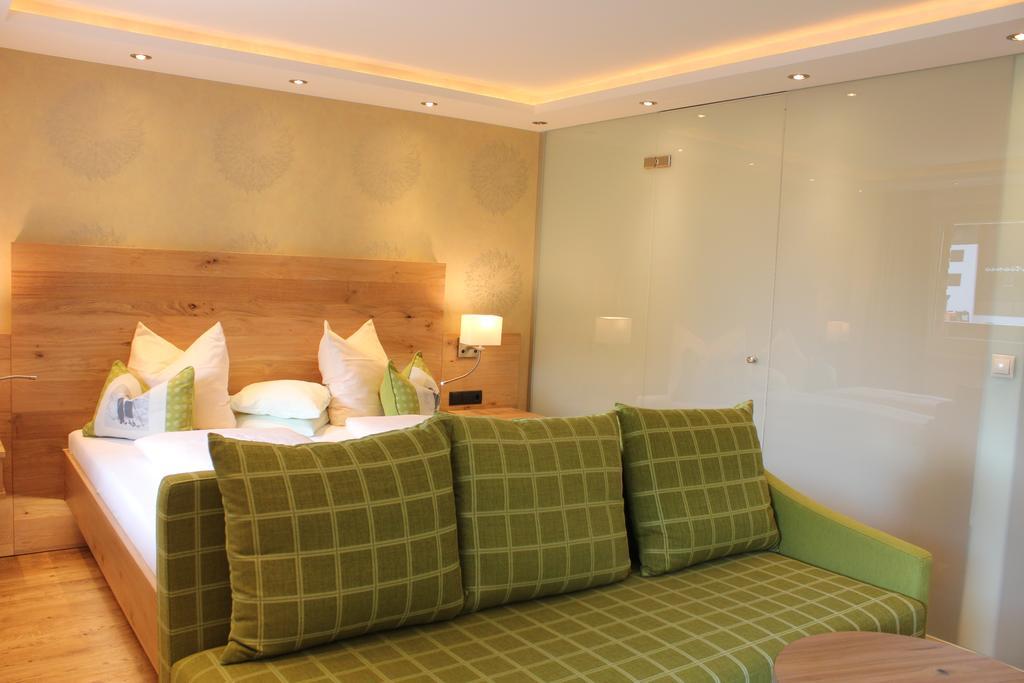 Hotel Garni Laerchenhof Lech am Arlberg Pokoj fotografie
